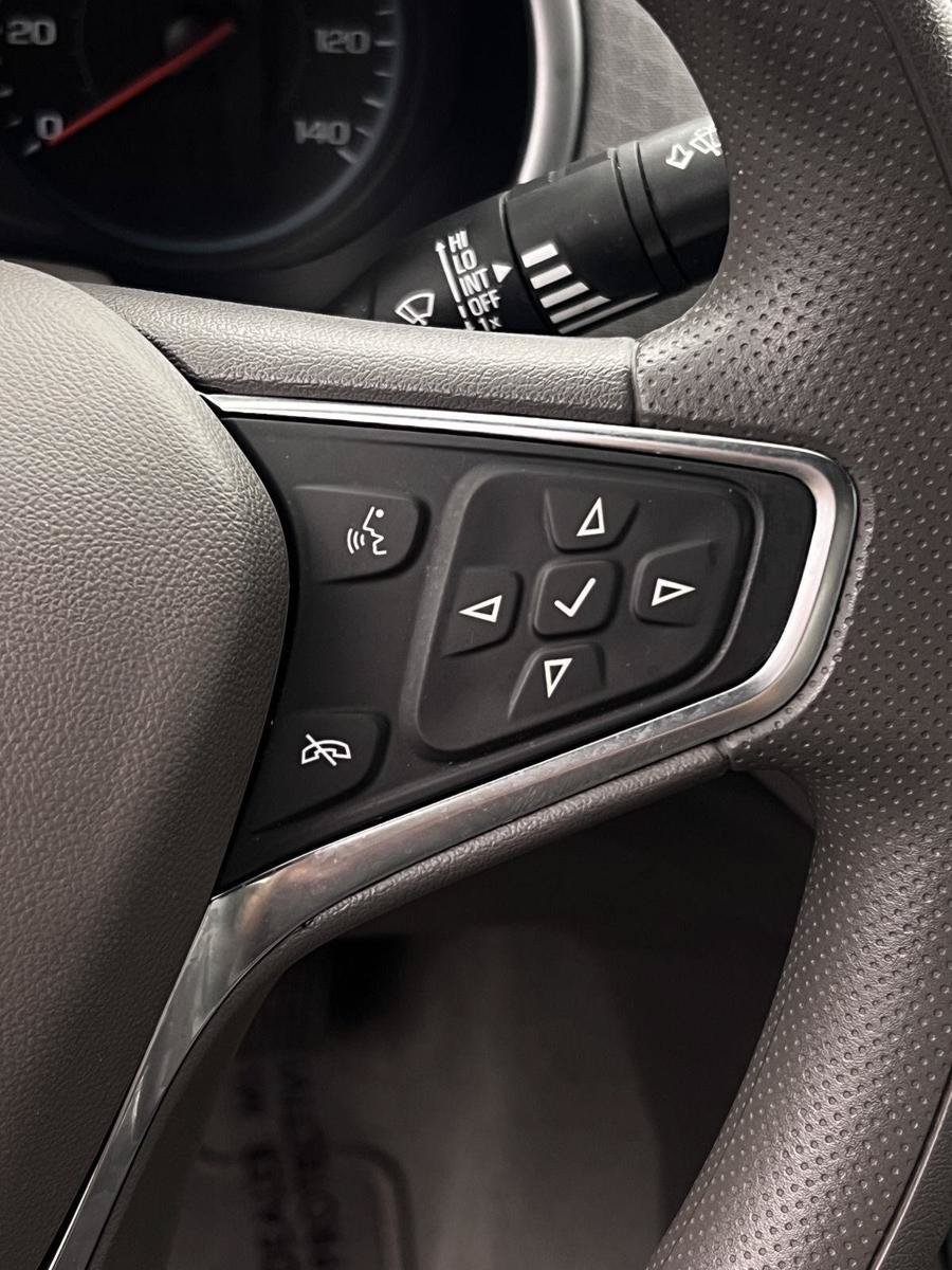 Used 2025 Chevrolet Malibu LT FWD image 11