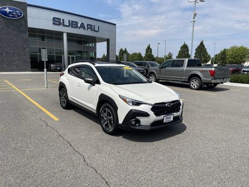 Used 2024 Subaru Crosstrek 2.0i Premium AWD/4WD image 2