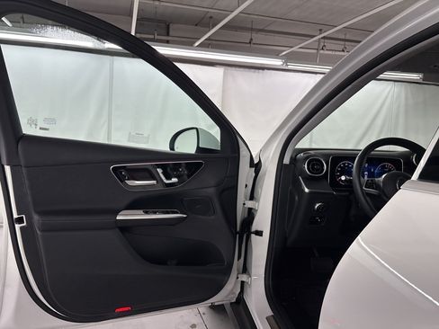 Certified 2025 Mercedes-Benz GLC 350e 4MATIC image 14