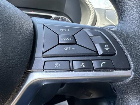 Used 2025 Nissan Sentra SV FWD image 18