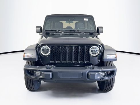 Used 2021 Jeep Wrangler Unlimited Sport AWD/4WD image 2