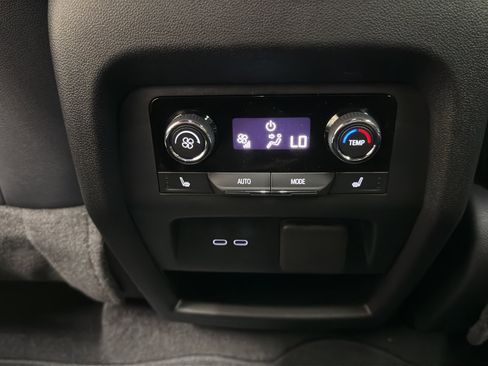 New 2026 Chevrolet Traverse RS AWD/4WD image 32