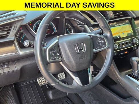 Used 2019 Honda Civic Touring image 18