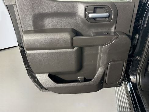 Used 2021 Chevrolet Silverado 1500 LT RWD image 25
