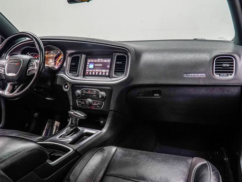 Used 2020 Dodge Charger SXT w/ Leather Interior Group RWD image 21