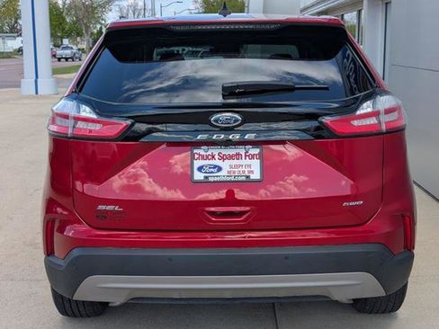 Certified 2024 Ford Edge SEL w/ Convenience Package AWD/4WD image 4