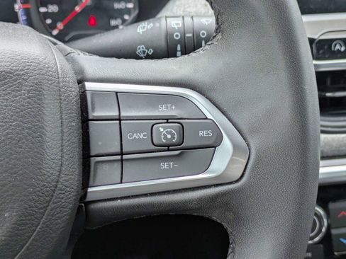 Used 2024 Jeep Compass Latitude AWD/4WD image 25