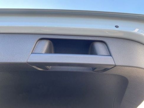 New 2025 Volkswagen Taos SE image 59