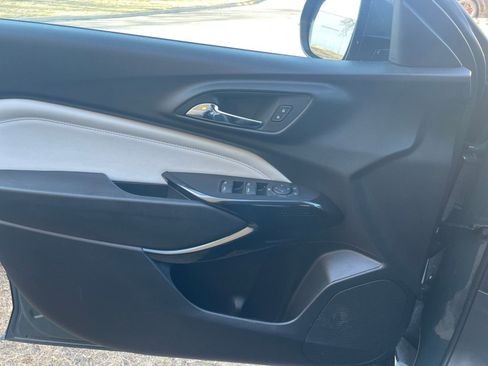 Used 2025 Chevrolet Trax LT image 18