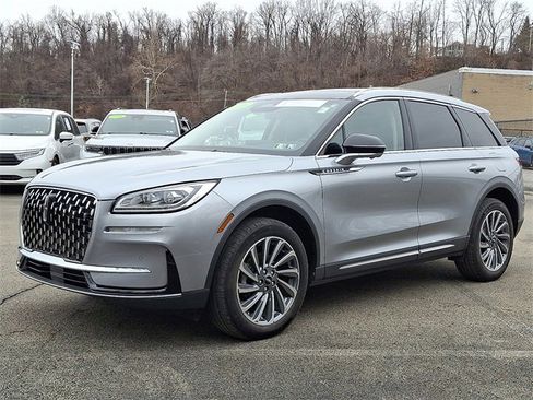 Used 2023 Lincoln Corsair Reserve w/ Equipment Group 201A image 3