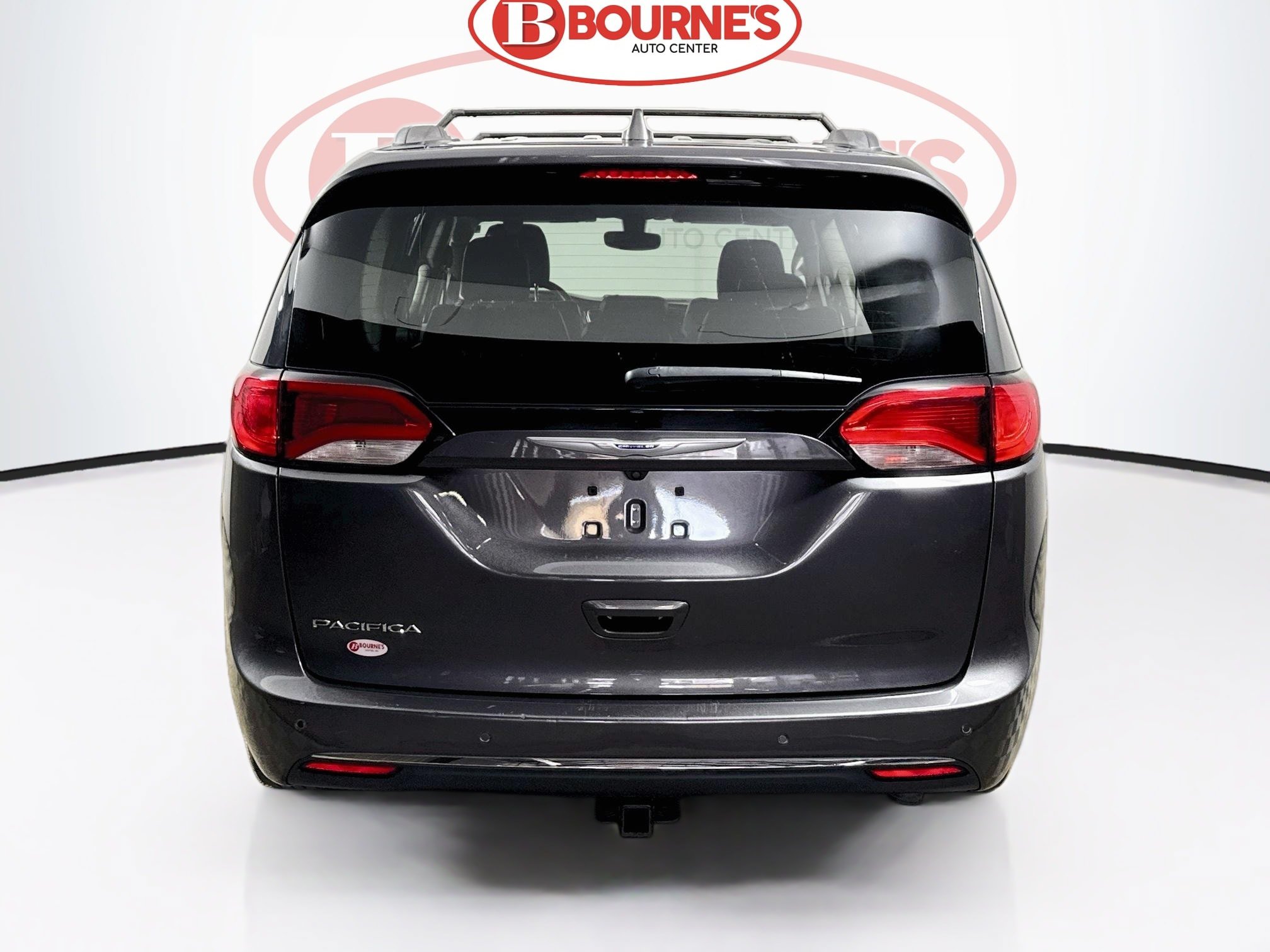 Used 2020 Chrysler Pacifica Touring-L FWD image 8