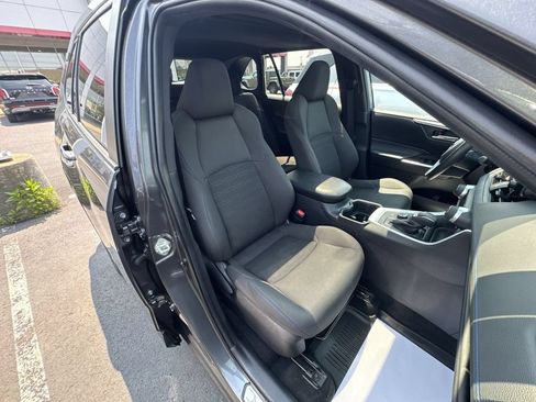 Used 2022 Toyota RAV4 SE w/ Convenience Package AWD/4WD image 31