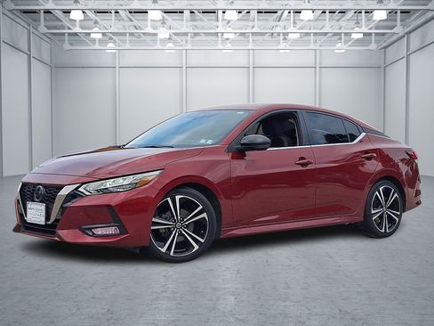 Used 2021 Nissan Sentra SR w/ Electronics Package FWD image 5