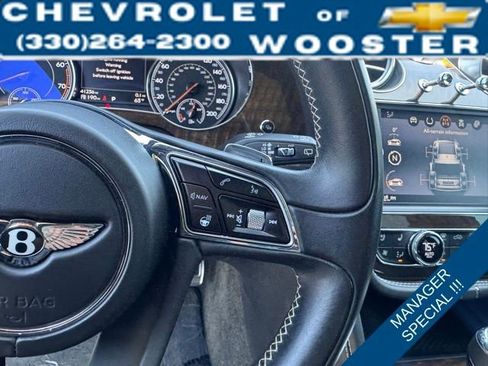 Used 2017 Bentley Bentayga image 16