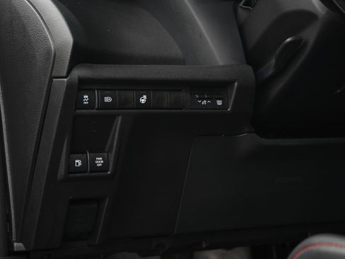 Used 2025 Toyota Sienna XSE AWD/4WD image 22