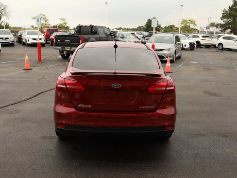 Used 2017 Ford Focus Titanium FWD image 6