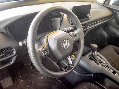 Used 2023 Honda HR-V LX image 10