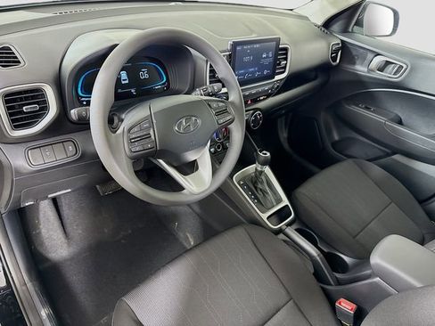 New 2026 Hyundai Venue SE image 18