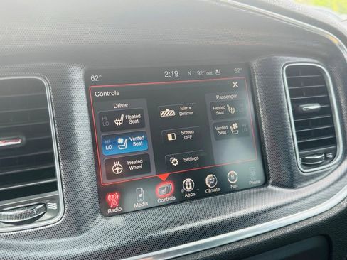 Used 2016 Dodge Charger SRT w/ Harman/Kardon Audio Group RWD image 25