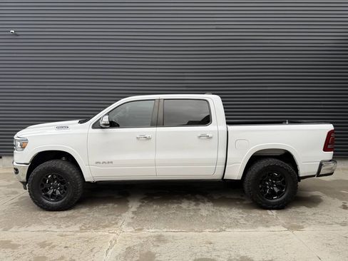 Used 2022 RAM 1500 Laramie AWD/4WD image 9