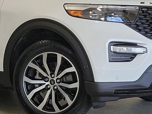 Used 2020 Ford Explorer ST w/ Premium Technology Package AWD/4WD image 2