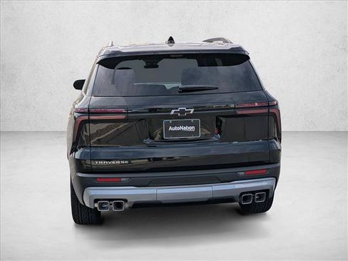New 2026 Chevrolet Traverse LT w/ Sun and Wheel Package FWD image 8