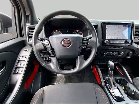 Used 2024 Nissan Frontier PRO-4X w/ Technology Package AWD/4WD image 6