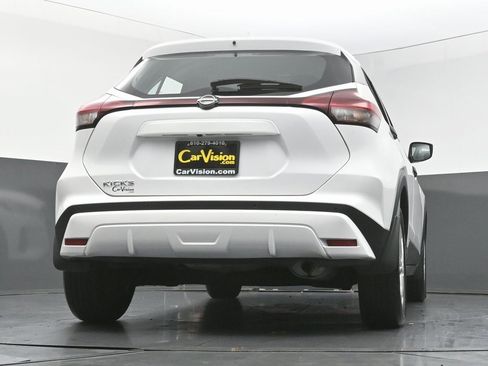Used 2024 Nissan Kicks S image 40