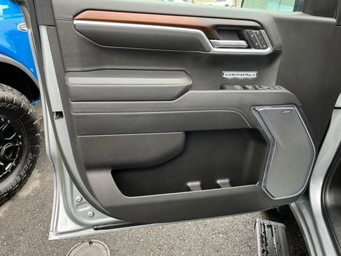 Used 2025 GMC Sierra 1500 Denali image 13