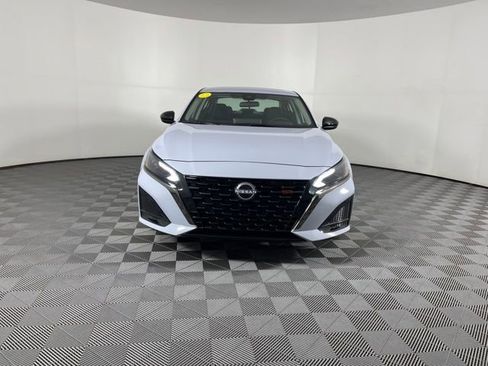 New 2025 Nissan Altima 2.5 SR w/ SR Premium Package image 3