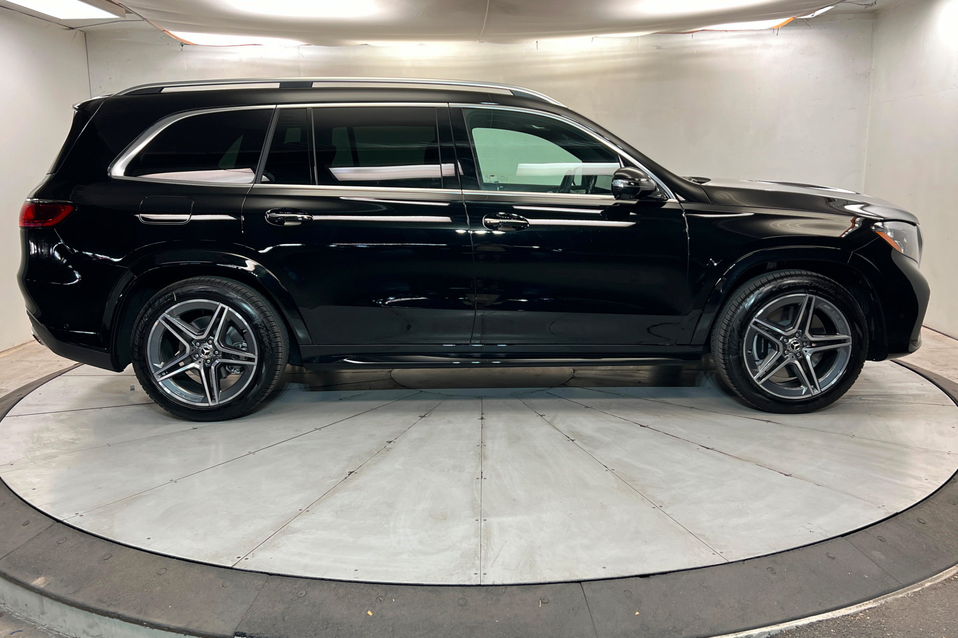 New 2027 Mercedes-Benz GLS 450 4MATIC image 6