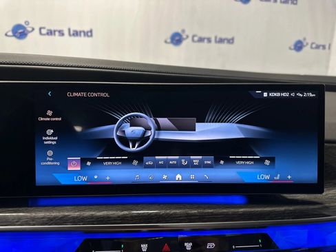 Used 2024 BMW i7 xDrive60 AWD/4WD image 48