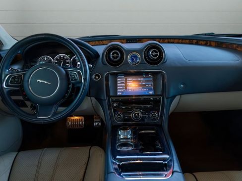 Used 2012 Jaguar XJ L RWD image 28