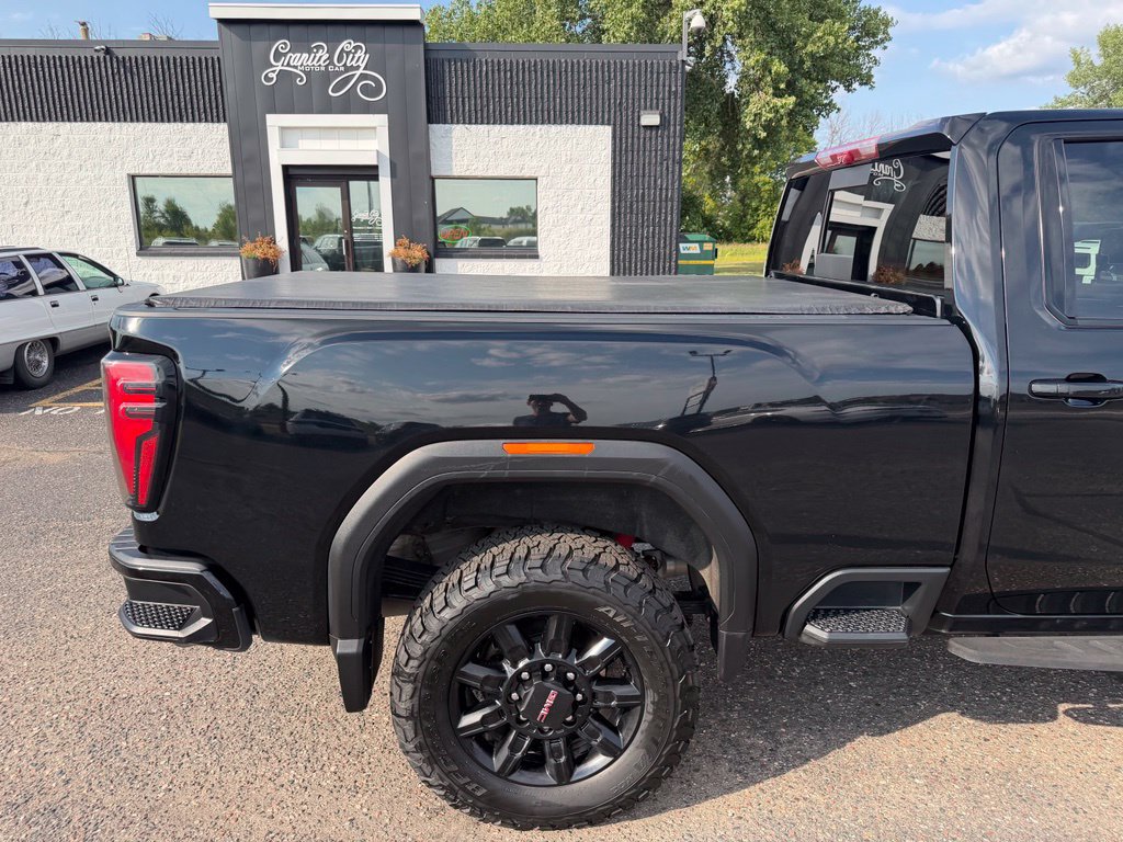 Used 2024 GMC Sierra 2500 AT4 w/ AT4 Premium Plus Package AWD/4WD image 4