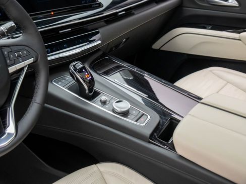 Used 2022 Cadillac Escalade ESV Sport w/ Touring Package image 13