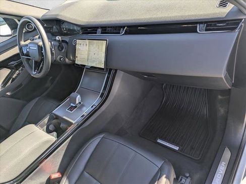 Used 2025 Land Rover Range Rover Evoque Dynamic SE image 23
