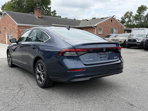 Used 2023 Honda Accord EX image 8