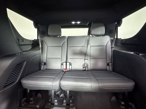 Used 2022 Chevrolet Tahoe LT w/ Luxury Package image 7