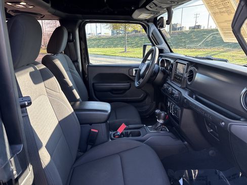 Used 2023 Jeep Wrangler Sport AWD/4WD image 23