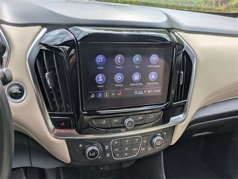 Used 2022 Chevrolet Traverse Premier image 20