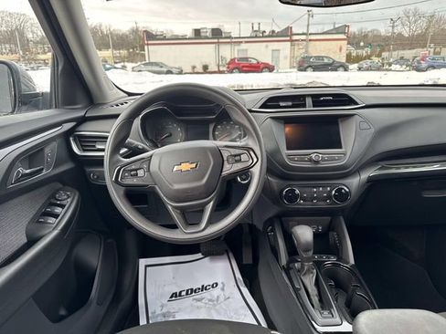Used 2023 Chevrolet TrailBlazer LT image 13