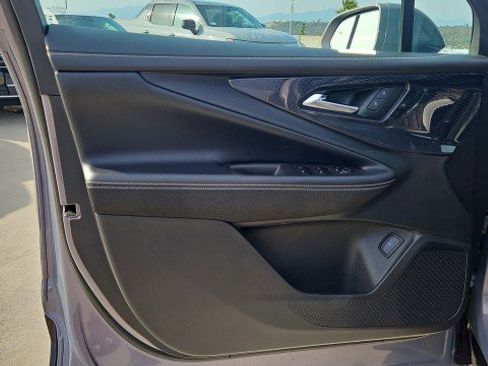 Used 2024 Chevrolet Blazer EV LT image 22