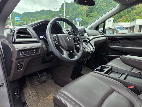 Used 2023 Honda Odyssey Touring image 9