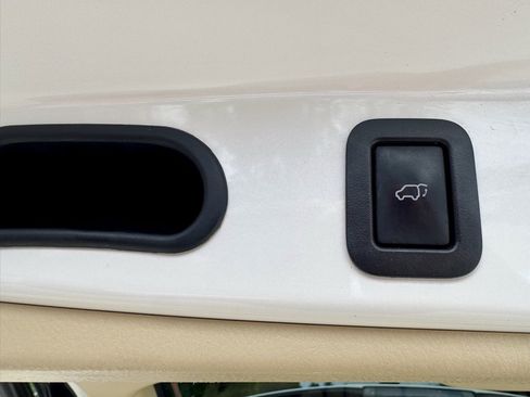 Used 2015 Toyota Highlander Limited image 13