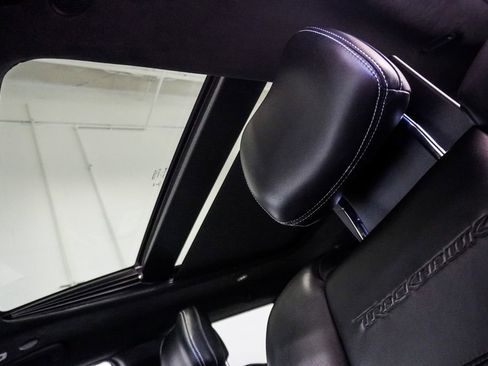 Used 2018 Jeep Grand Cherokee Trackhawk AWD/4WD image 8