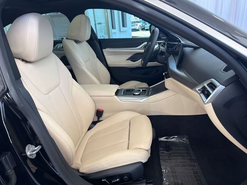 Used 2025 BMW i4 eDrive40 w/ Premium Package RWD image 26