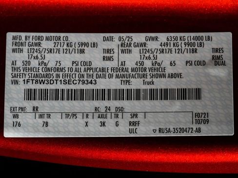 Used 2025 Ford F350 Platinum w/ FX4 Off-Road Package AWD/4WD image 63