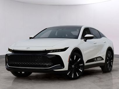 Used 2023 Toyota Crown Platinum