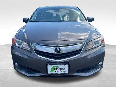 Used 2013 Acura ILX w/ Technology Package FWD image 2