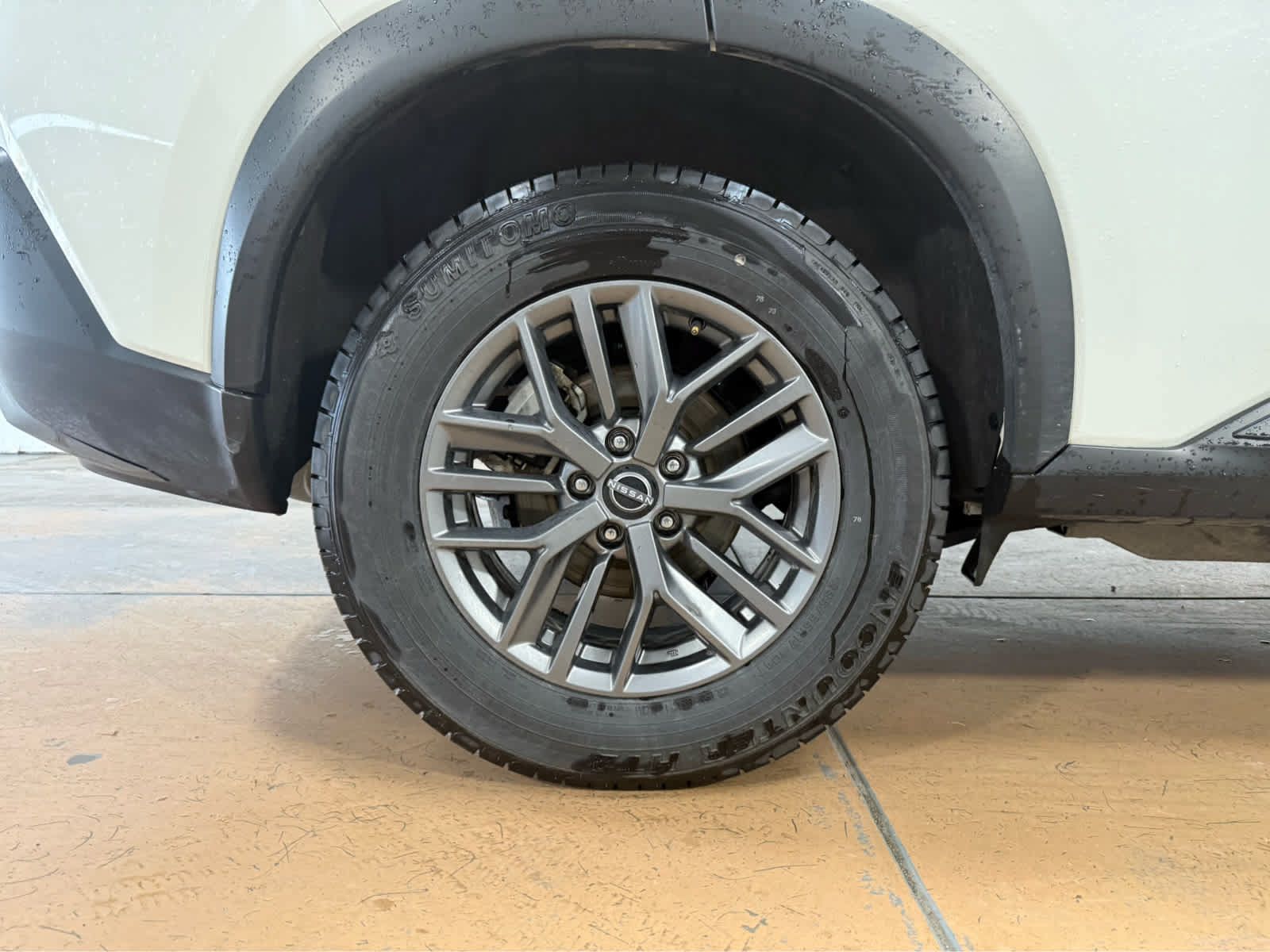 Used 2023 Nissan Rogue S AWD/4WD image 11